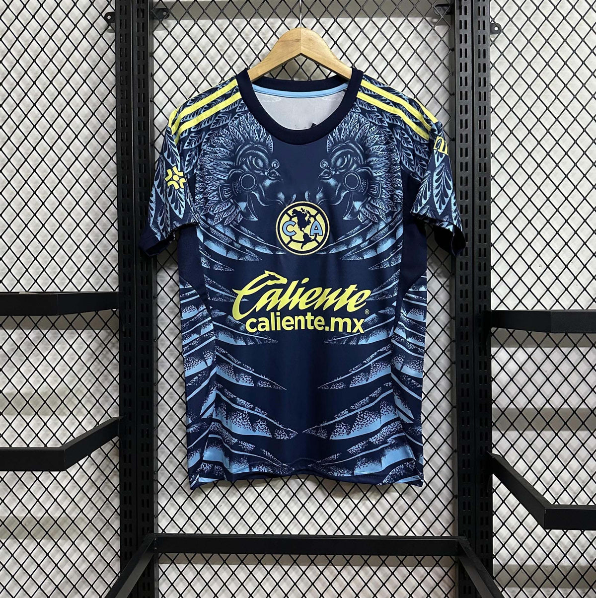 Short-sleeved soccer jersey