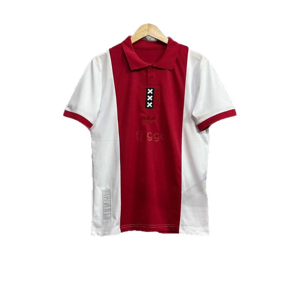 Short-sleeved soccer jersey