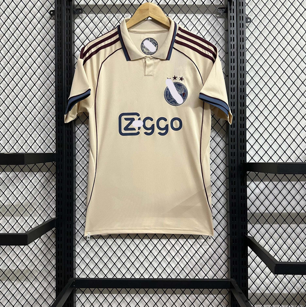 Short-sleeved soccer jersey