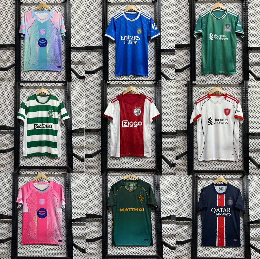 Short-sleeved soccer jersey