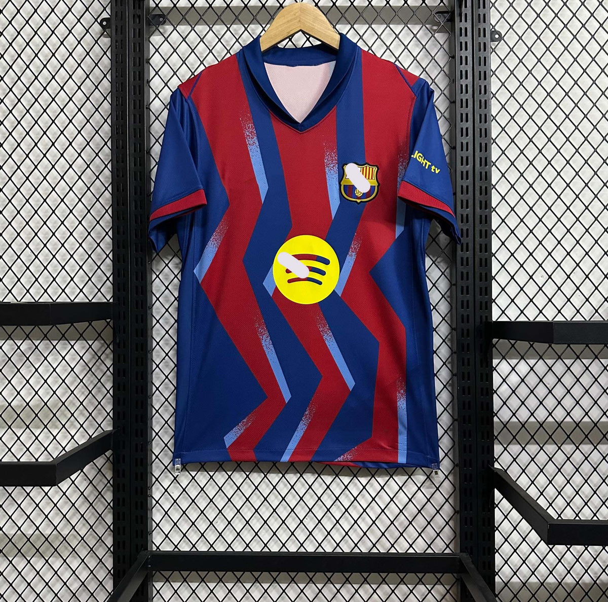 Short-sleeved soccer jersey